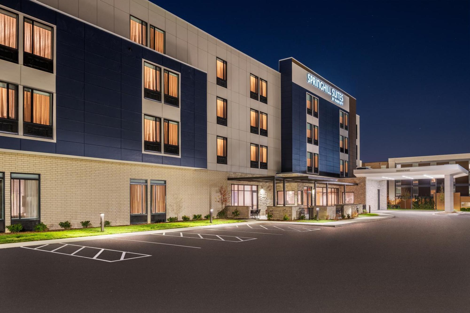 Springhill Suites By Marriott Menomonee Falls Extérieur photo